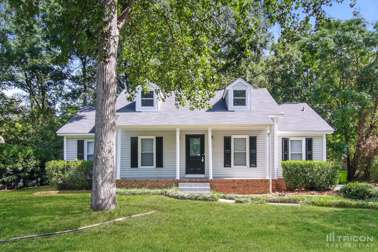 Primary Photo - 413 Serpentine Rd