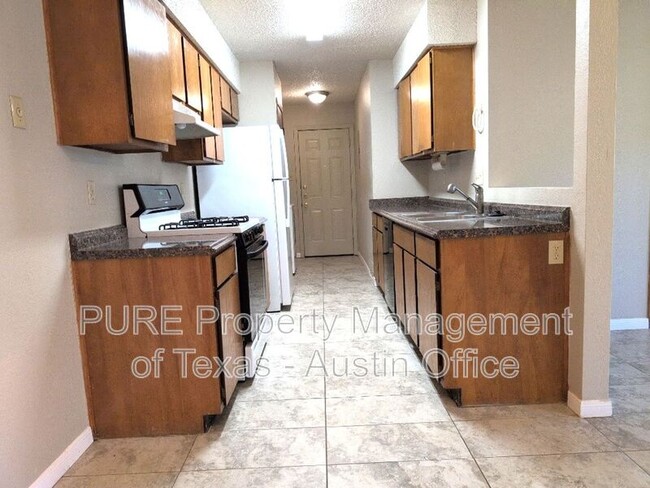 Foto del edificio - 1102 Woodlief Trail