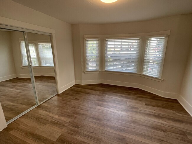 Large Bedroom with view of downtown skyline - 1464 E 21st St