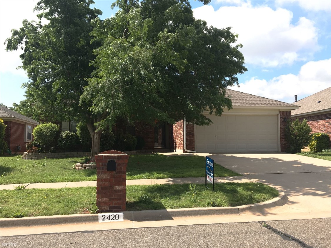 Foto principal - 2420 NW 162nd St