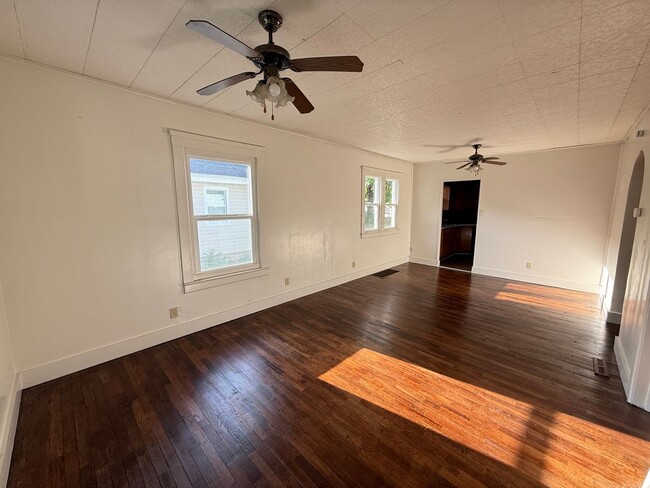 Building Photo - 2-Bedroom Ranch Home with Basement Storage and Fenced Yard