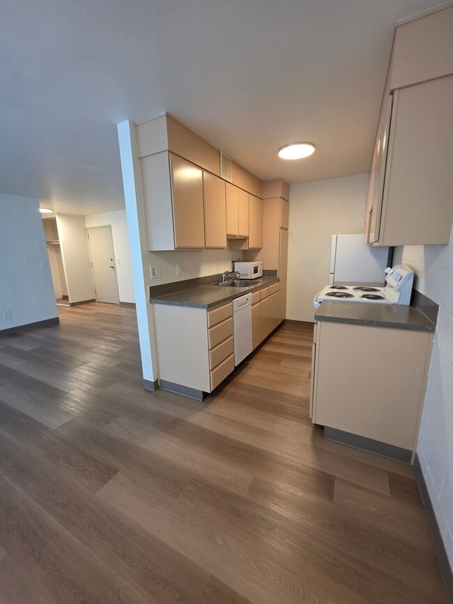 Building Photo - Olympic Park Apartments