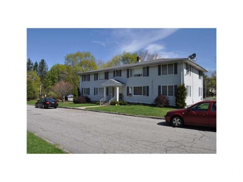 40 W Wrentham Rd Unit 4, Cumberland, RI 02864 Condo for Rent in