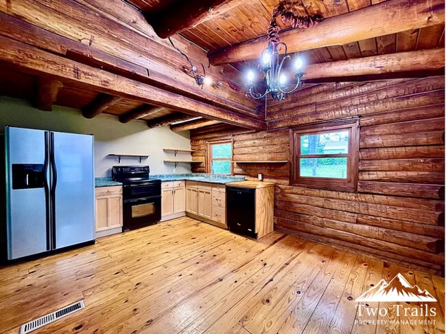 Foto del edificio - 3 BED/2 BATH CABIN NEAR OSCEOLA LAKE