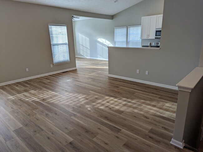 Building Photo - 7656 Meadow Brooke Way