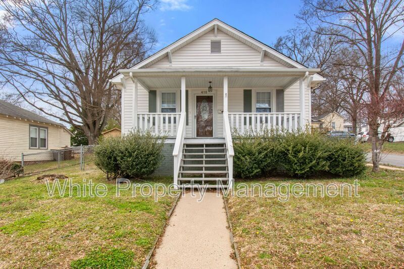 Primary Photo - 415 Ross Ave
