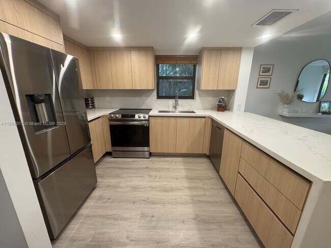 Foto del edificio - 55 Ocean Ln Dr