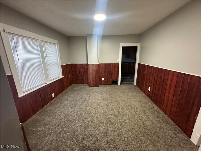 Foto del edificio - 3301 Tampa Ave