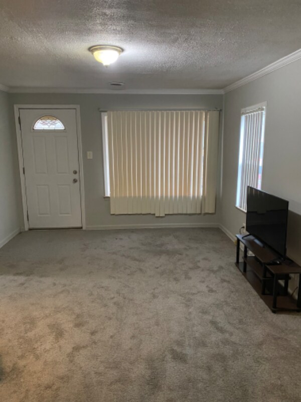 Building Photo - 26676 Couzens Ave