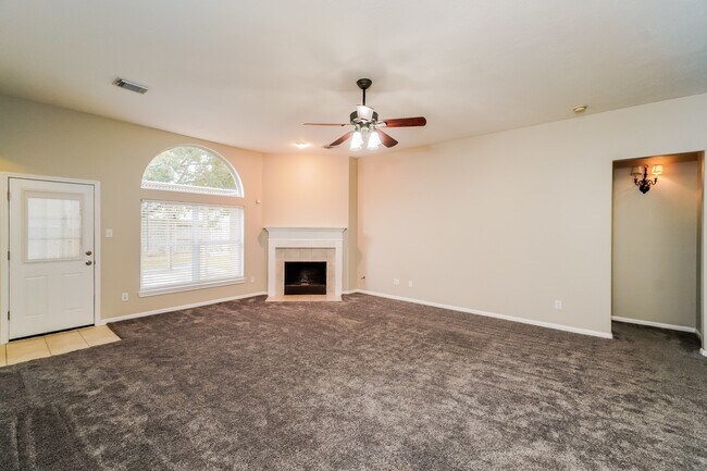 Building Photo - 323 Diamond Bay Dr