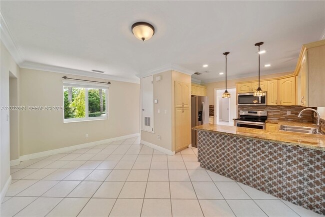 Building Photo - 7632 SW 96th Ct