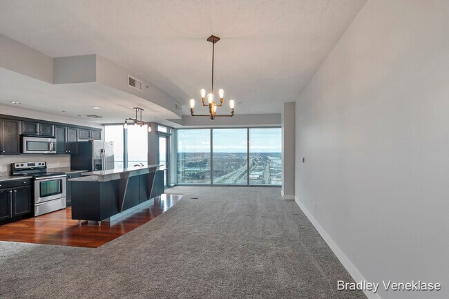 Fotografía del edificio - 335 Bridge St NW