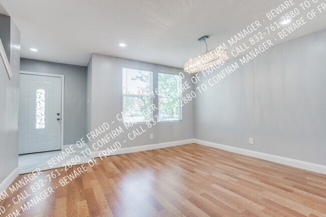 Building Photo - 615 Ragwood-