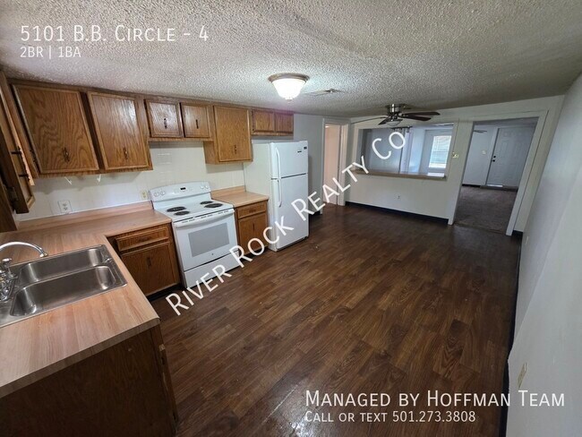 Building Photo - 5101 B.B. Circle-4