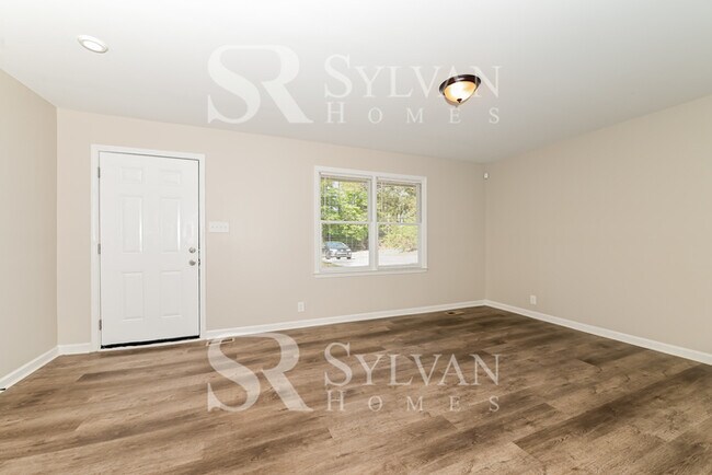 Photo - Feel comfortable in this lovely home