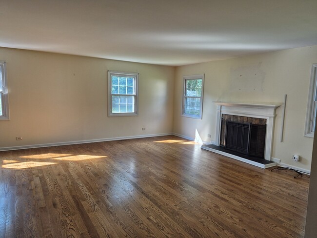 Building Photo - 1171 Twisted Oak Ln