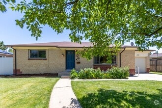 Building Photo - 2310 Kenton St
