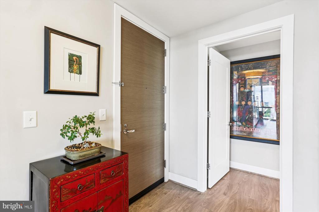 Foto principal - 930 Rose Ave