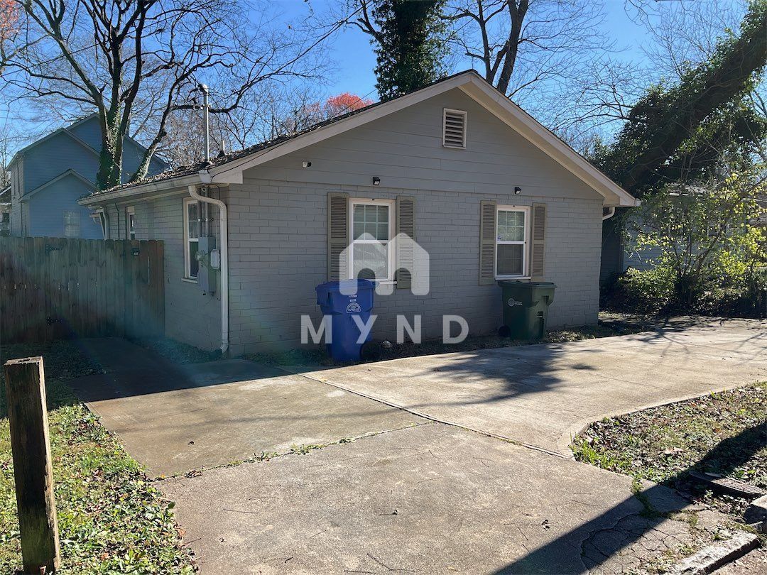 1058 Hubbard St SW House Rental in Atlanta, GA
