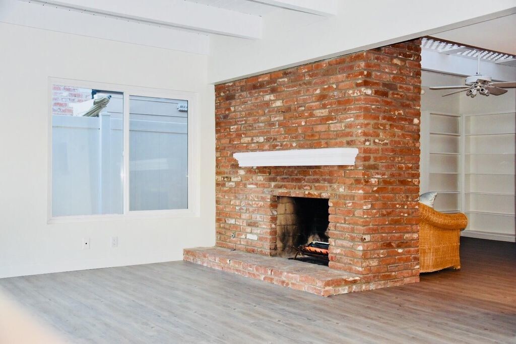 Building Photo - 303 Larkspur Ave