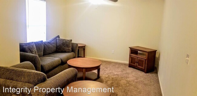 Building Photo - 16619 Hunters Ridge Ln