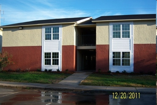 Building Photo - Presley Place Apartments