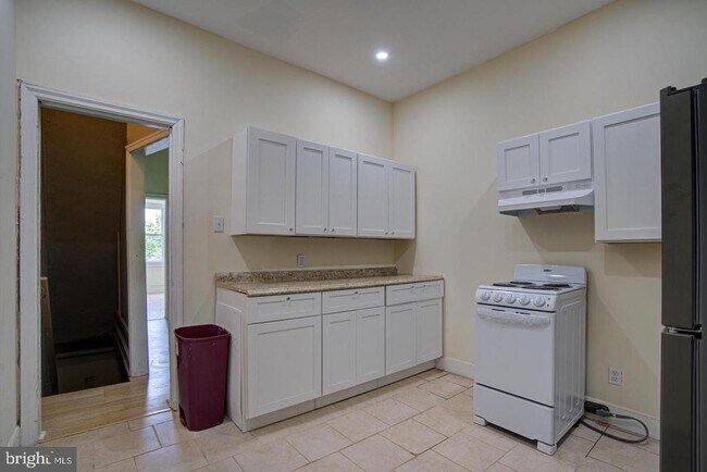 Building Photo - 5428 Haverford Ave