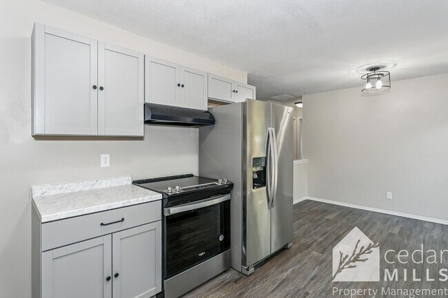 Foto del edificio - Updated 2 Bedroom Duplex - ANDOVER SCHOOLS!