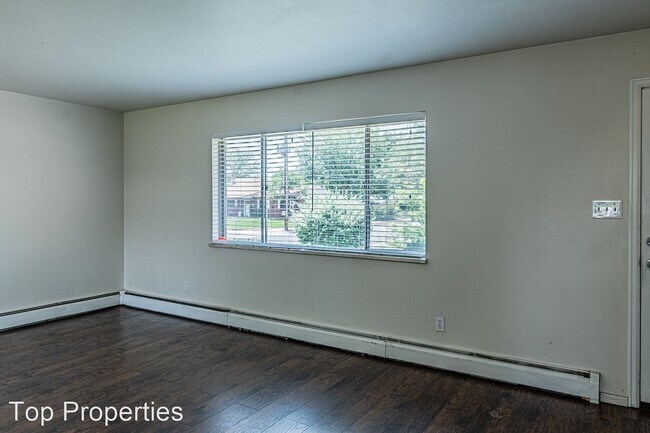 Building Photo - 3 br, 3.5 bath House - 696 South Glencoe St