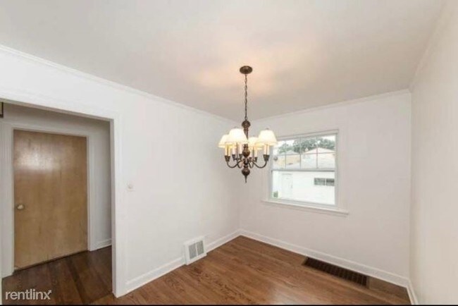 Foto del edificio - 7540 W Devon Ave