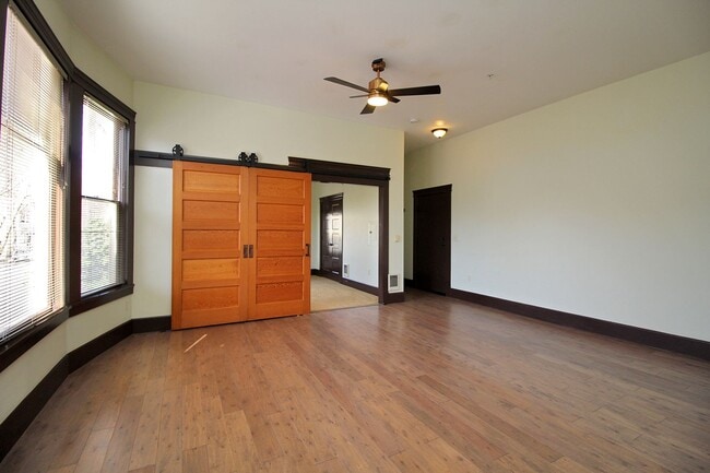 Foto del edificio - 1634 NW Everett St