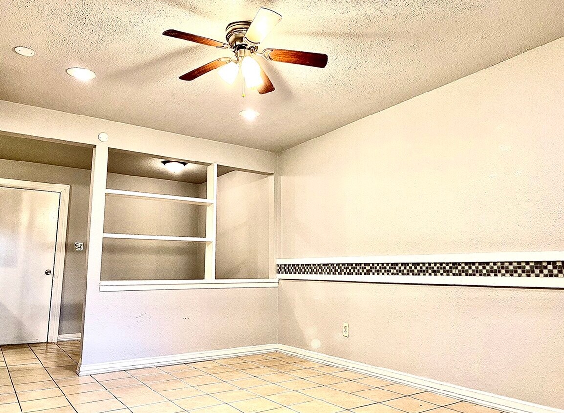 Primary Photo - 2428 Upas Ave