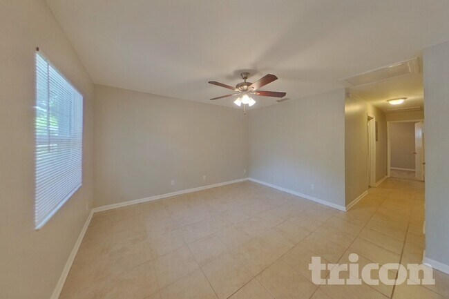 Foto del edificio - 4313 W Bay Ave