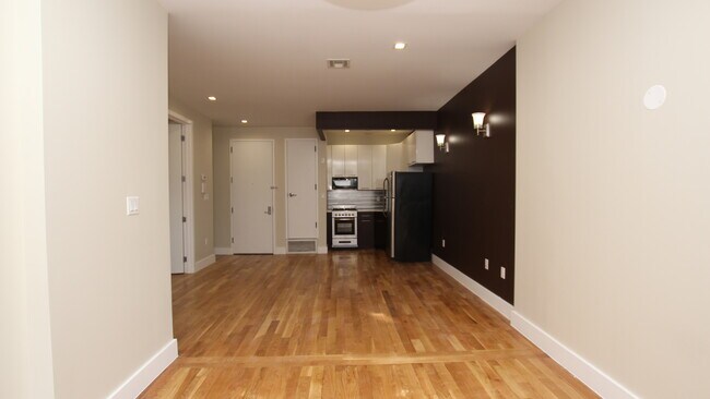 Foto del edificio - 146 Evergreen Ave