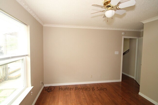 Building Photo - Two Story Willowsprings Home