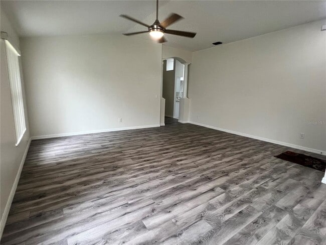 Building Photo - 526 Cypress View Dr