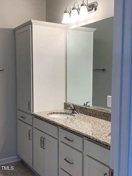 Foto del edificio - 1241 Commack Dr