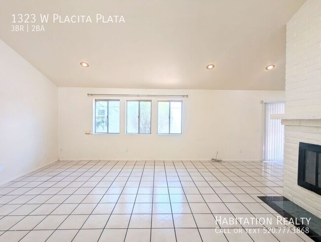 Building Photo - 1323 W Placita Plata