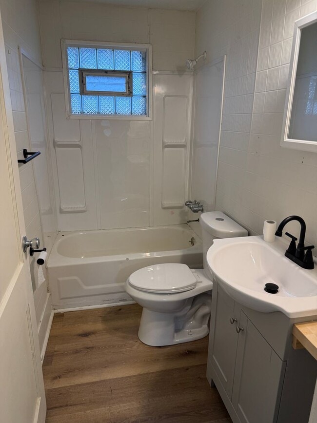 Photo - 325-327 2nd Street Apartment