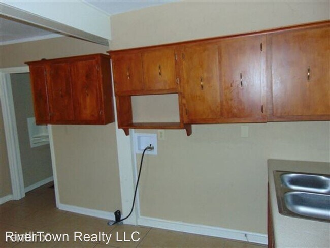 Building Photo - 2 br, 1 bath House - 893 Freeman