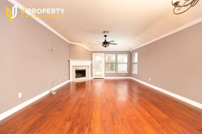 Foto del edificio - Well-maintained, 3 beds/ 2 baths a-story H...