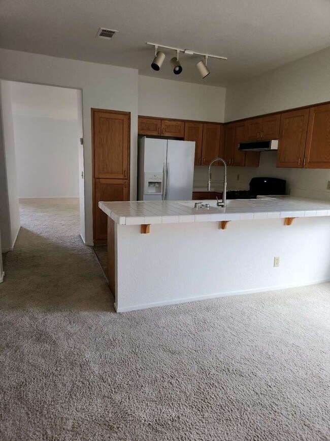 Building Photo - 7713 Snow Shoe Way