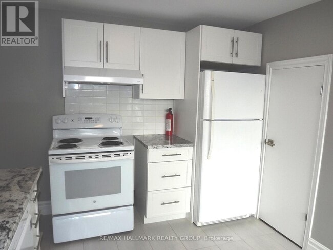 Photo du bâtiment - 570 Gladstone Ave