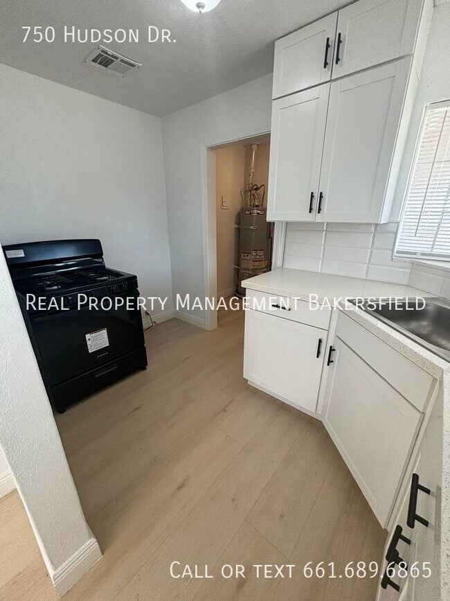 Foto del edificio - 750 Hudson Dr