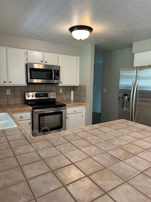 Building Photo - 10360 W La Hontan Dr