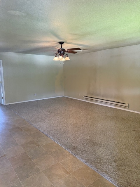 Apt 3- Living area - 1901 La Brant Rd