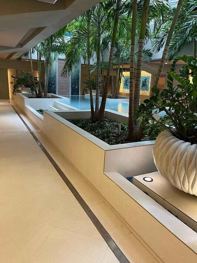 Foto del edificio - 600 Grapetree Dr