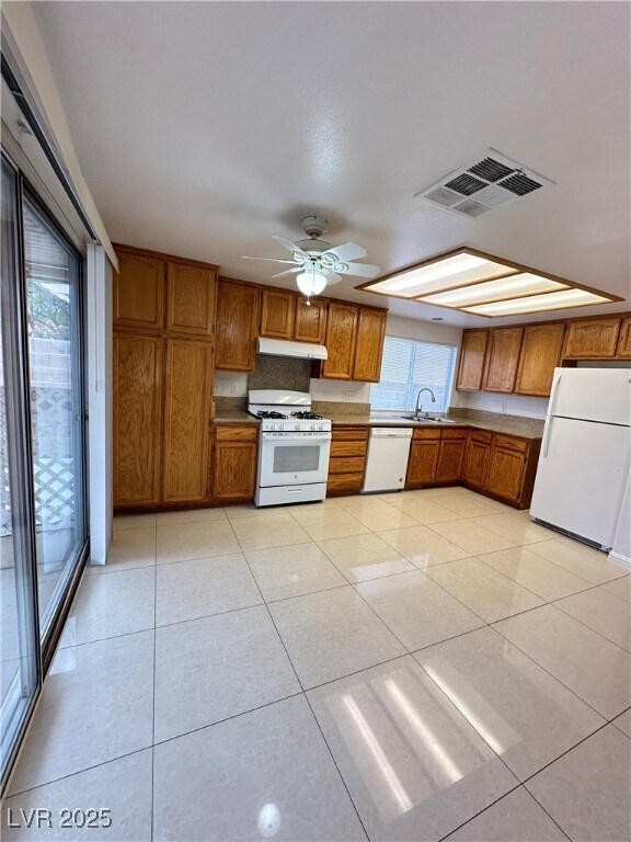 Foto del edificio - 7743 Little Valley Ave