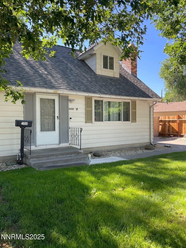 Building Photo - 4600 Azalea Dr