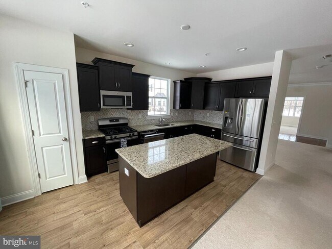 Building Photo - 365 W Boulder Dr